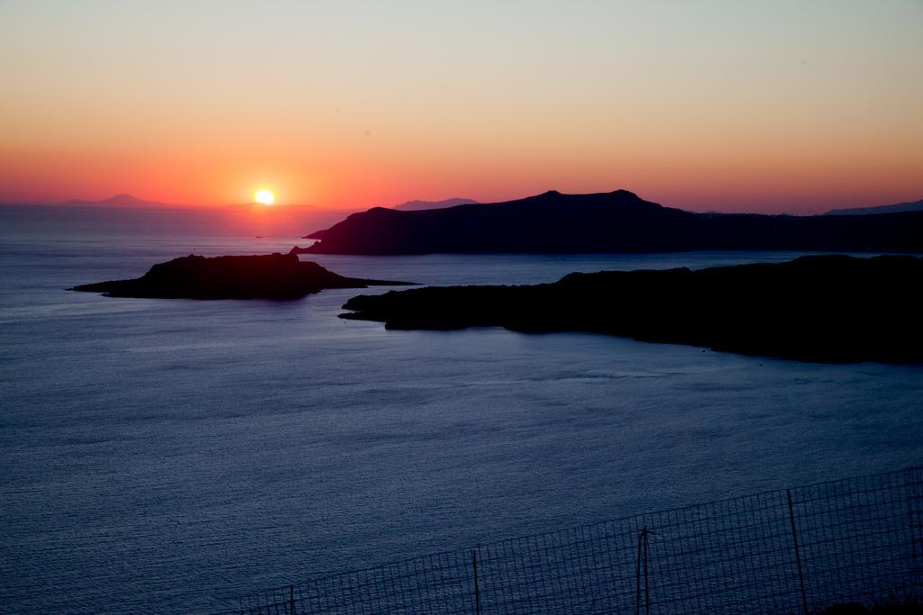 Santa Rinoula Suites Sea Sunset Views Adults Only Megalochori  Exterior foto